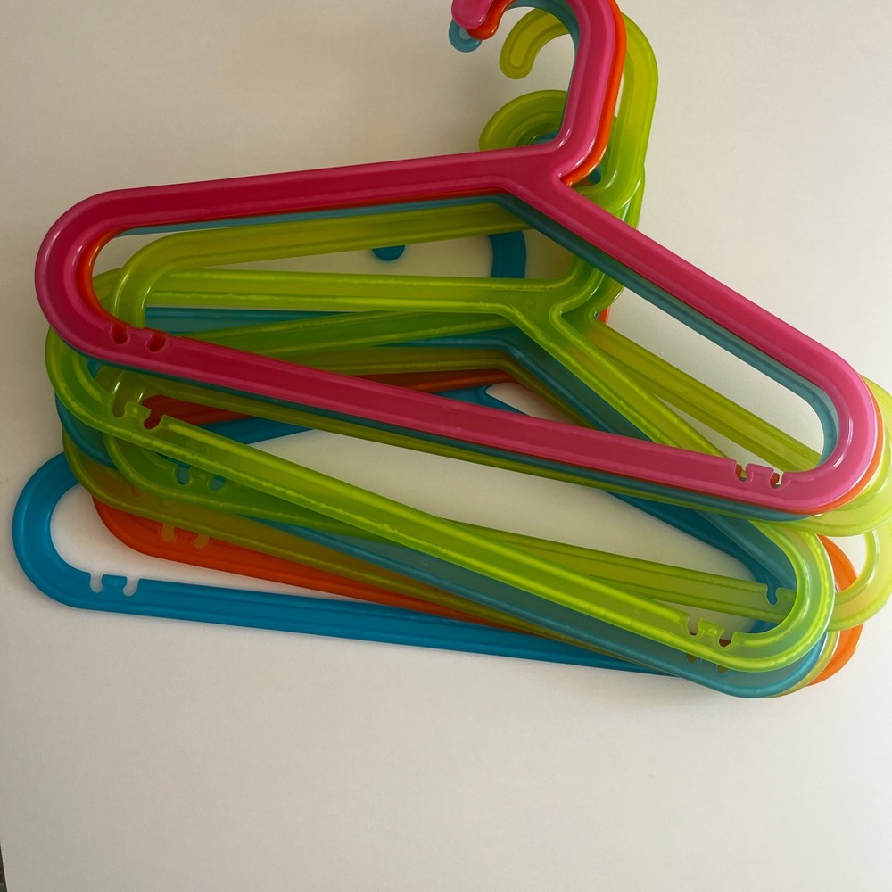 Colorful Plastic Hangers Set